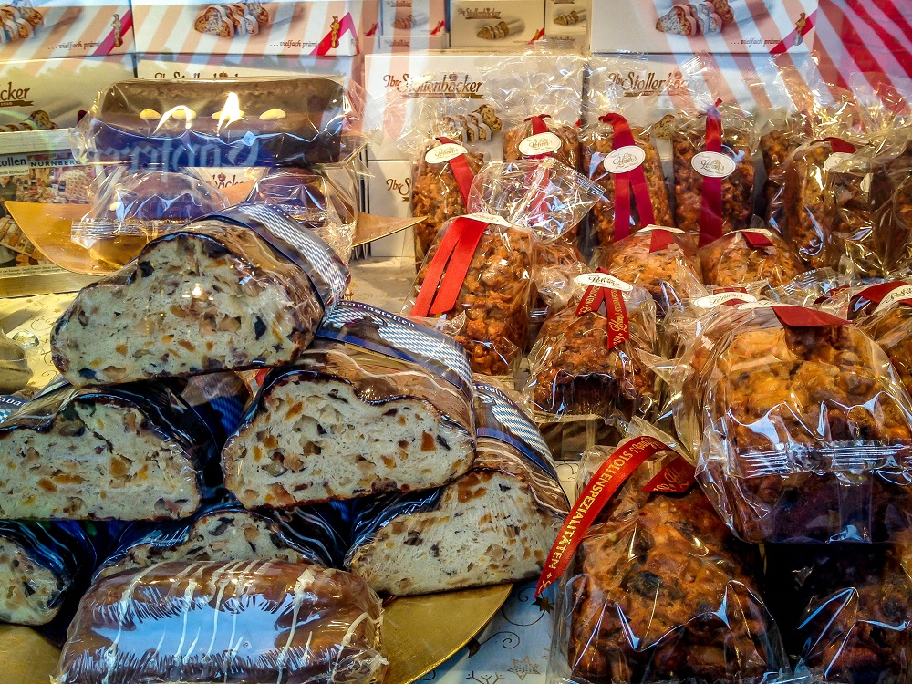 christmas-market-bread